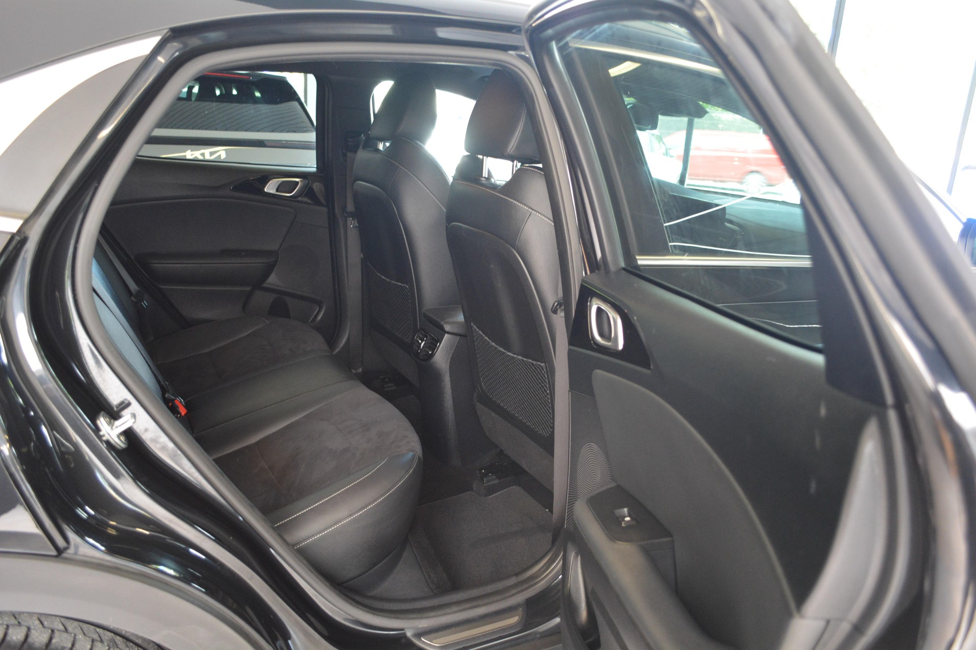 KIA XCeed 1.5 T-GDi Power Edition-image-10