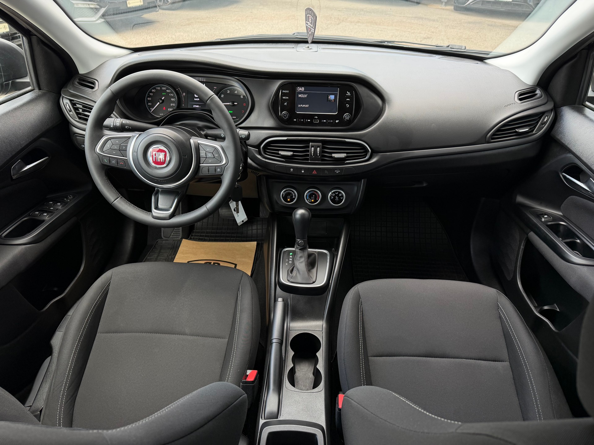 FIAT Tipo Hybrid 1.5 Cult-image-11