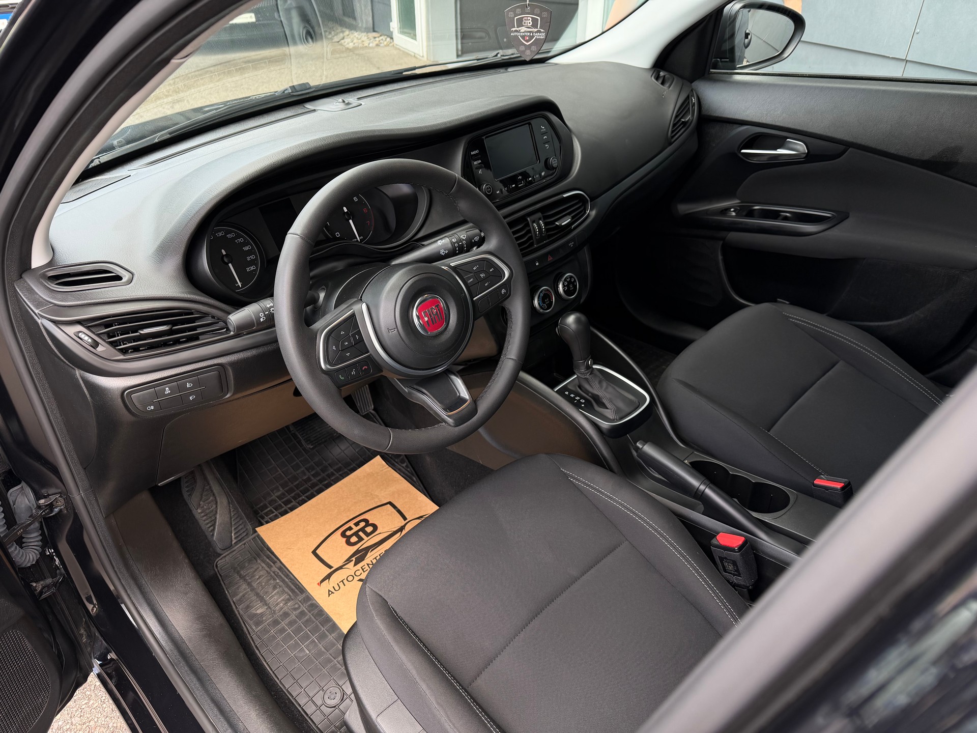 FIAT Tipo Hybrid 1.5 Cult-image-10