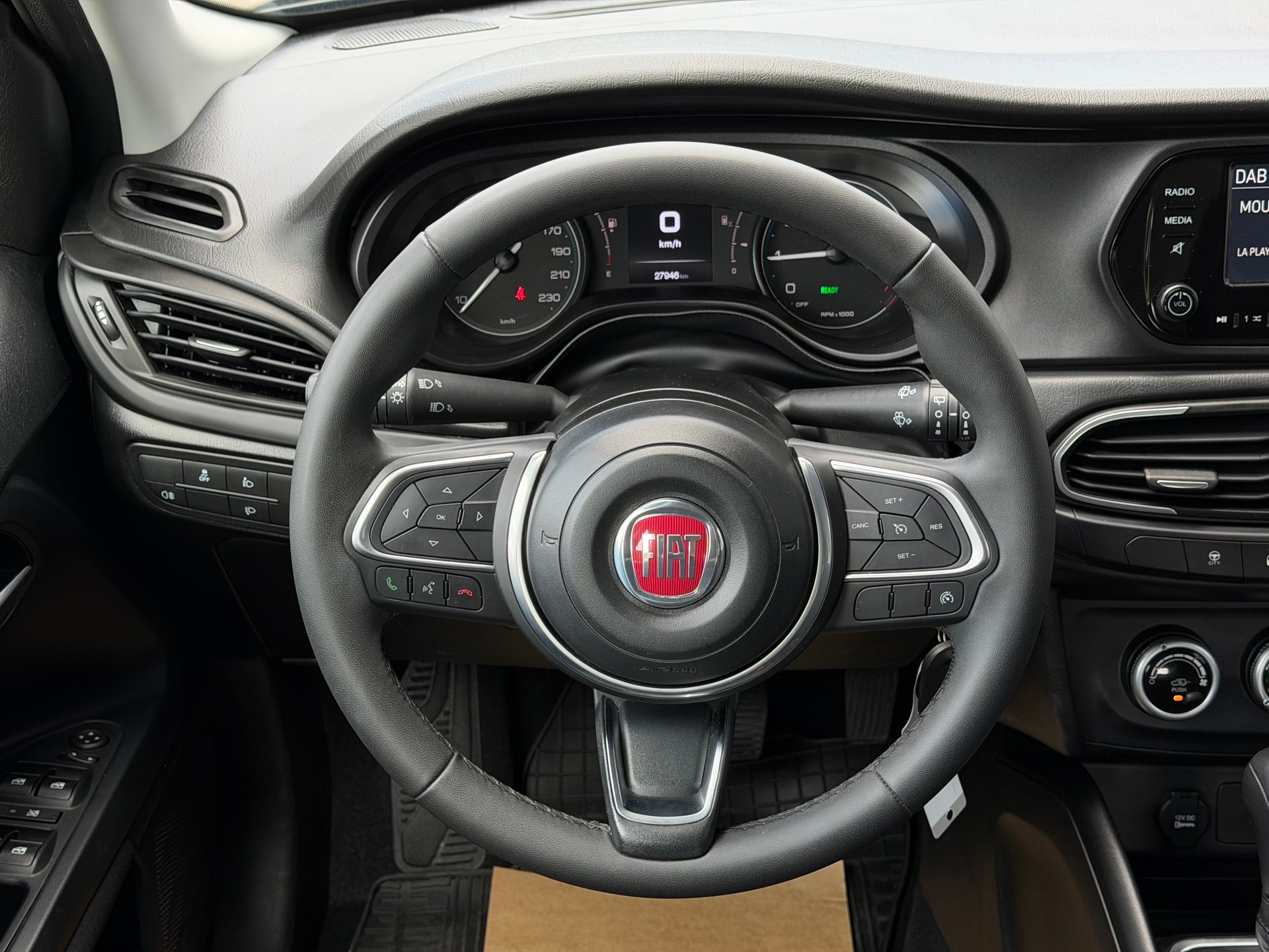 FIAT Tipo Hybrid 1.5 Cult-image-12