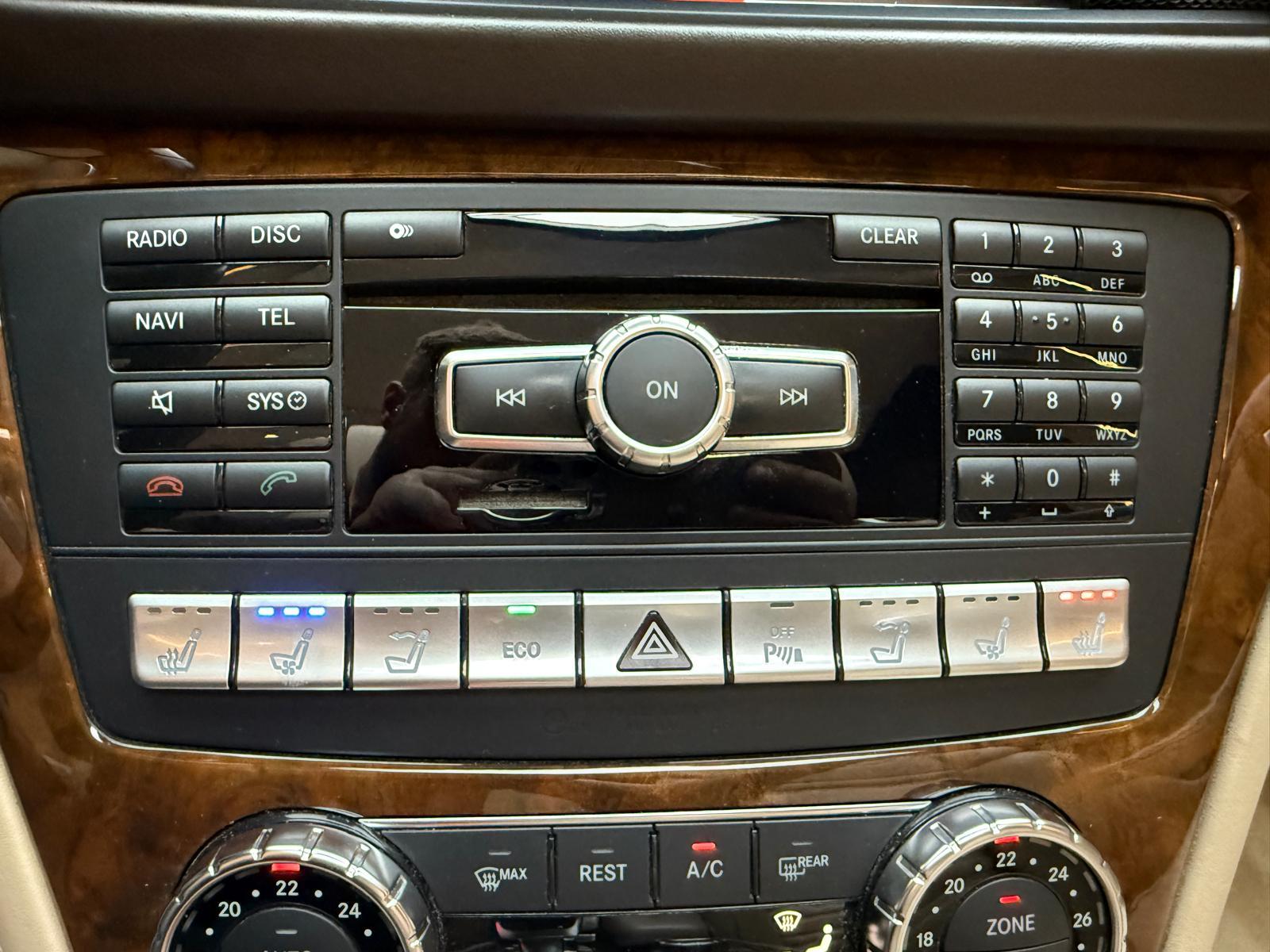 MERCEDES-BENZ SL 63 V8 AMG Cabriolet-image-23