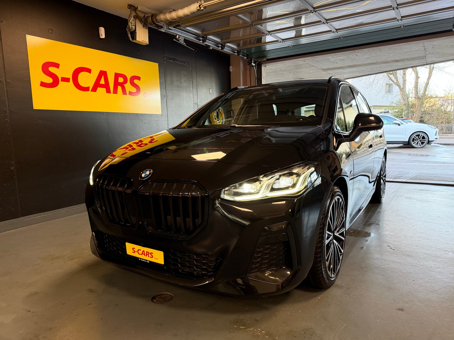 BMW 220i Active Tourer M Sport DKG-image-19