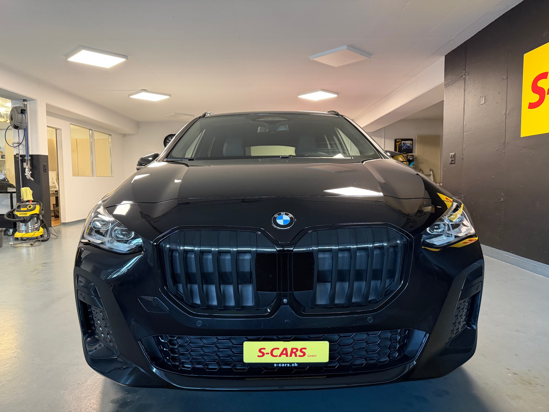 BMW 220i Active Tourer M Sport DKG-image-4