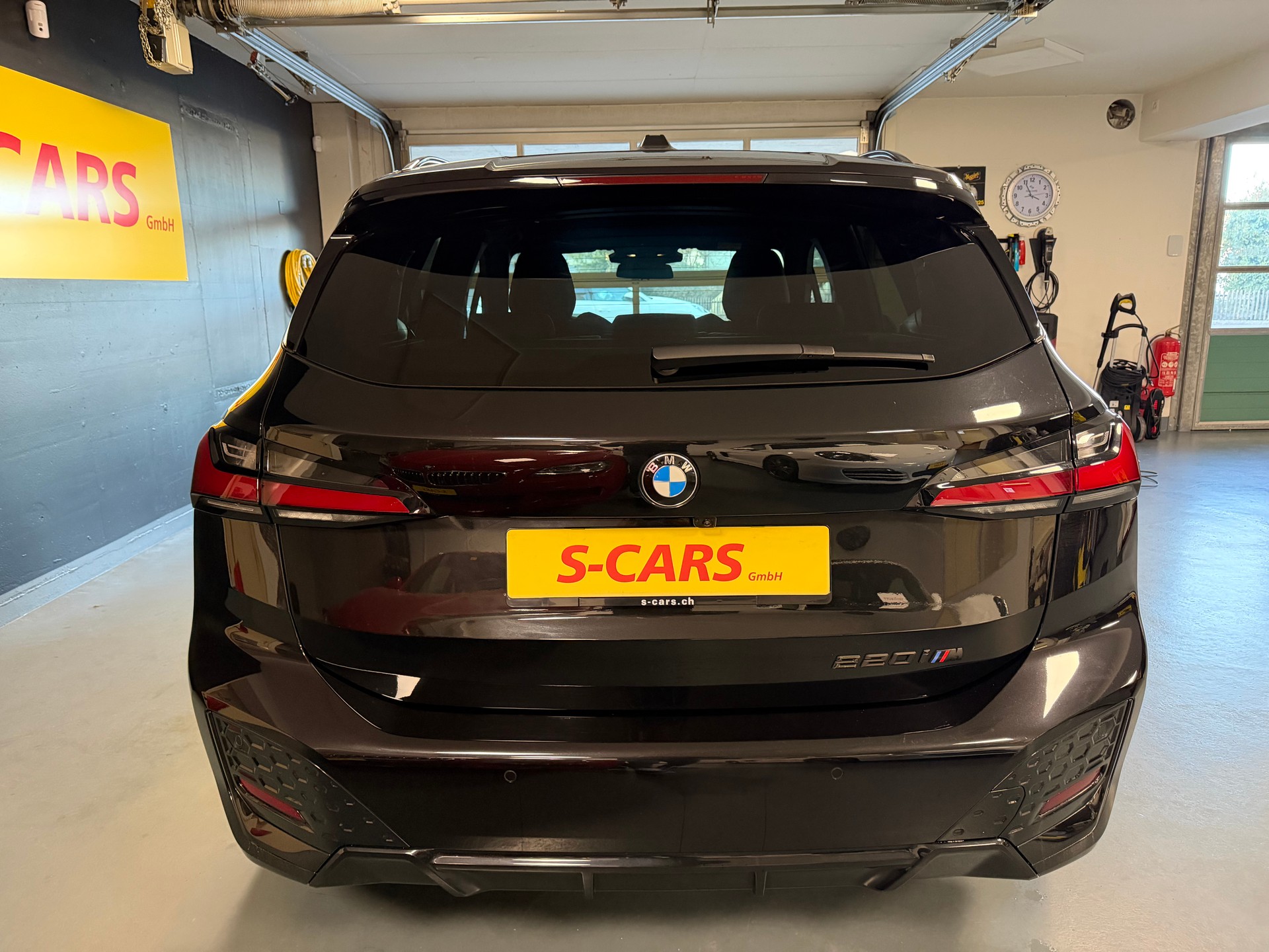 BMW 220i Active Tourer M Sport DKG-image-2
