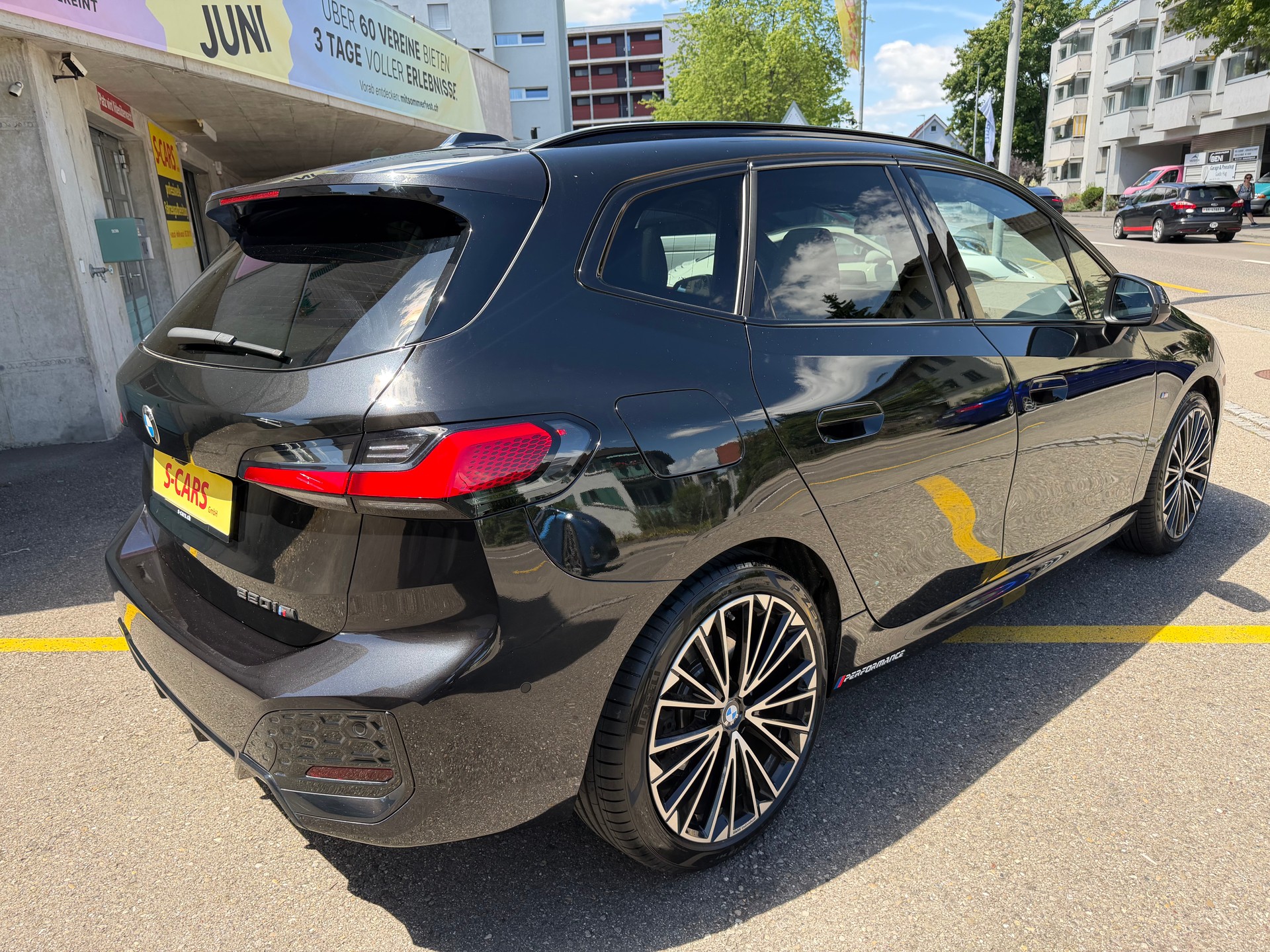 BMW 220i Active Tourer M Sport DKG-image-22