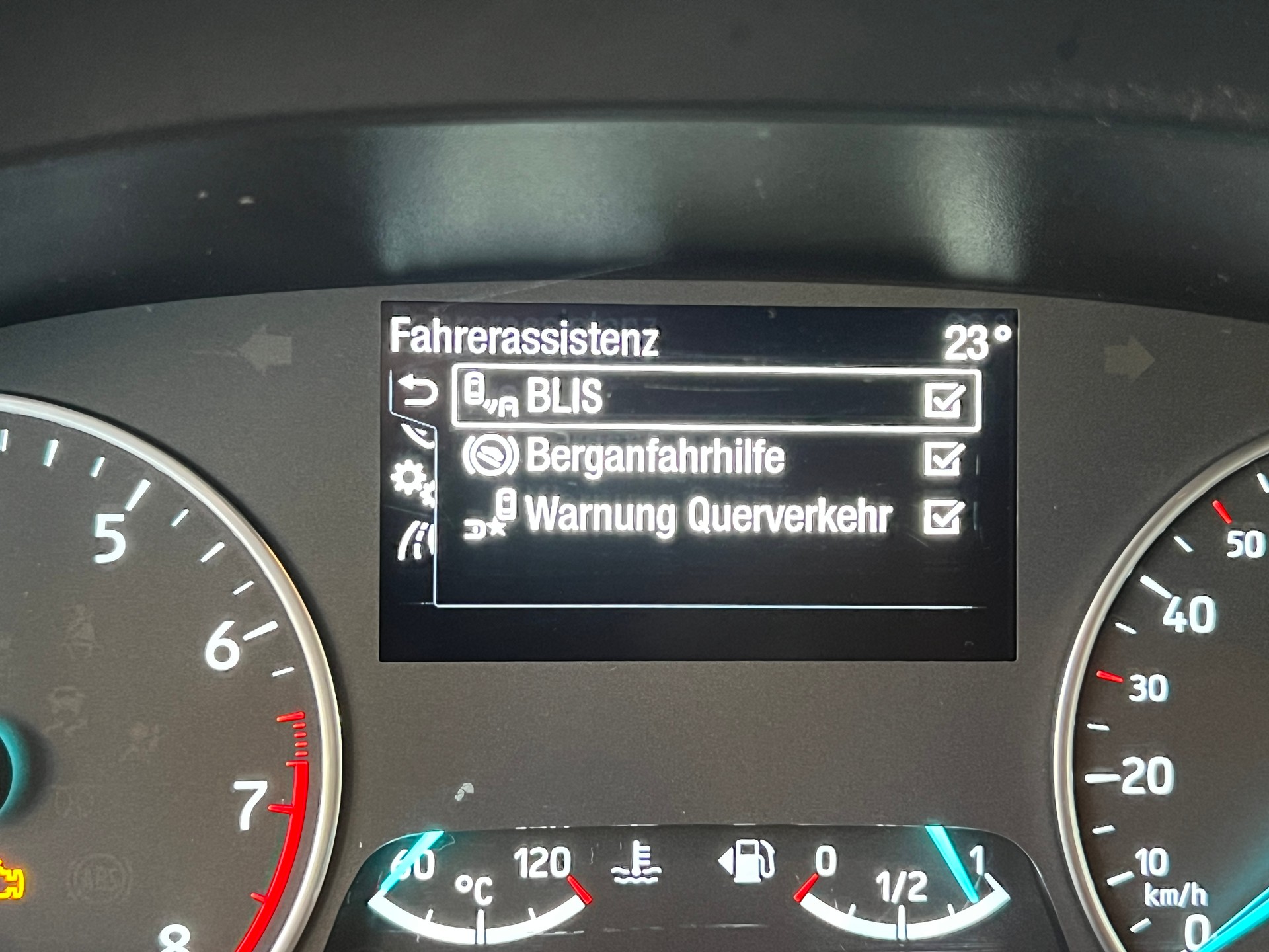 FORD EcoSport 1.0 SCTi Trend-image-12