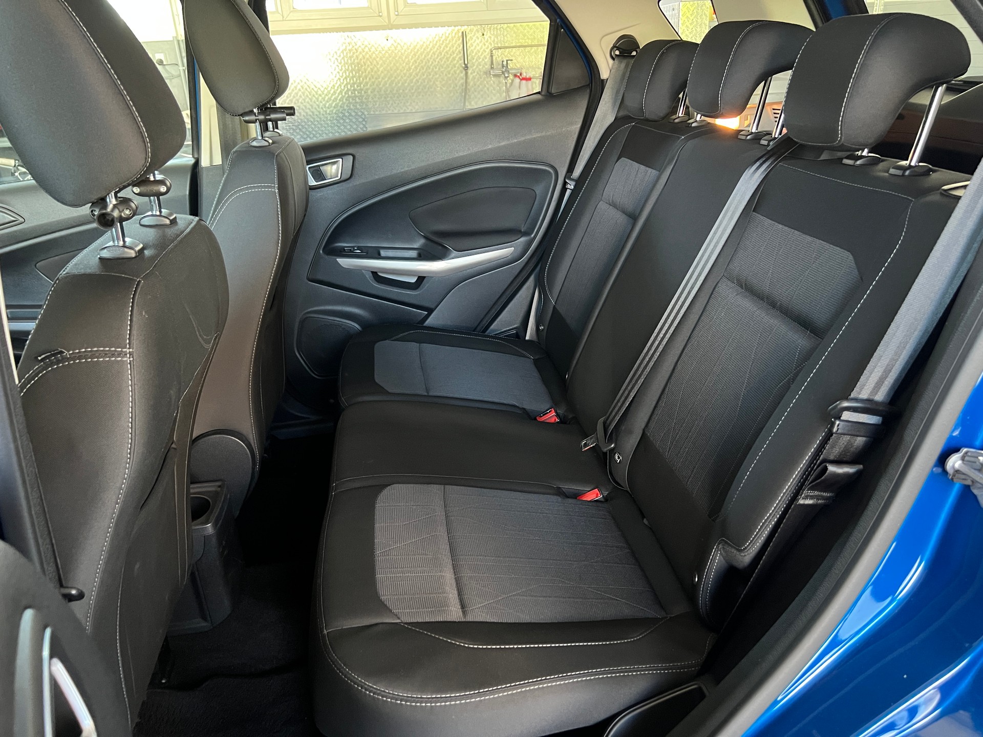 FORD EcoSport 1.0 SCTi Trend-image-9