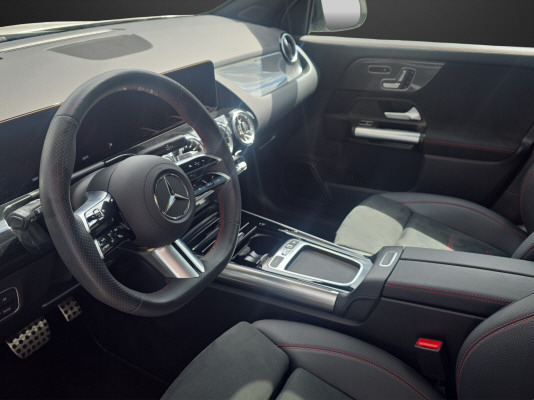 MERCEDES-BENZ GLA 220 4Matic 8G-DCT-image-6