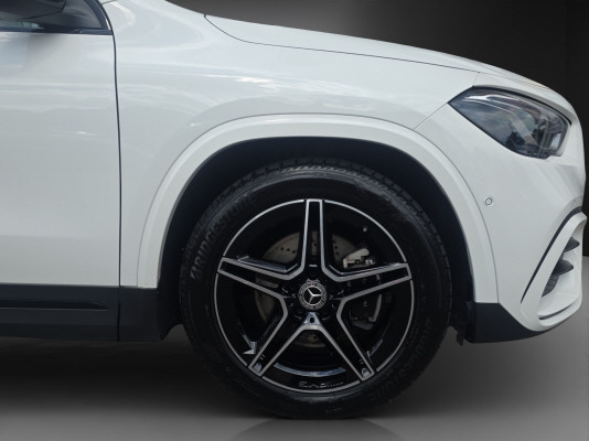 MERCEDES-BENZ GLA 220 4Matic 8G-DCT-image-5