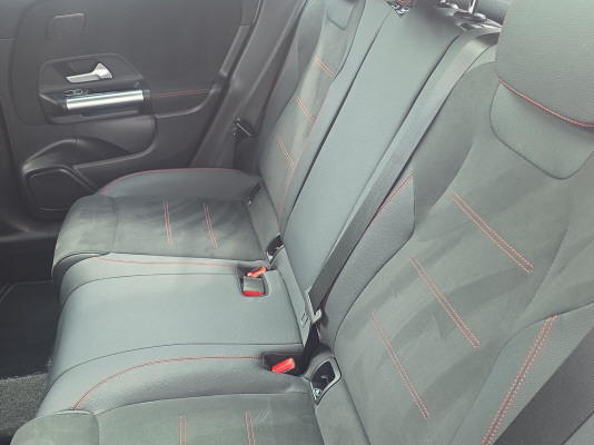 MERCEDES-BENZ GLA 220 4Matic 8G-DCT-image-8