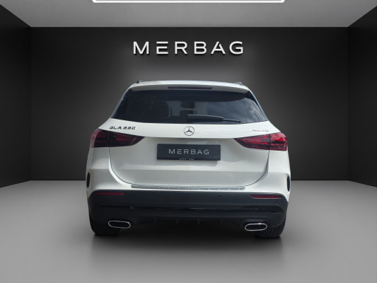 MERCEDES-BENZ GLA 220 4Matic 8G-DCT-image-4