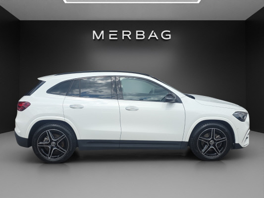MERCEDES-BENZ GLA 220 4Matic 8G-DCT-image-2