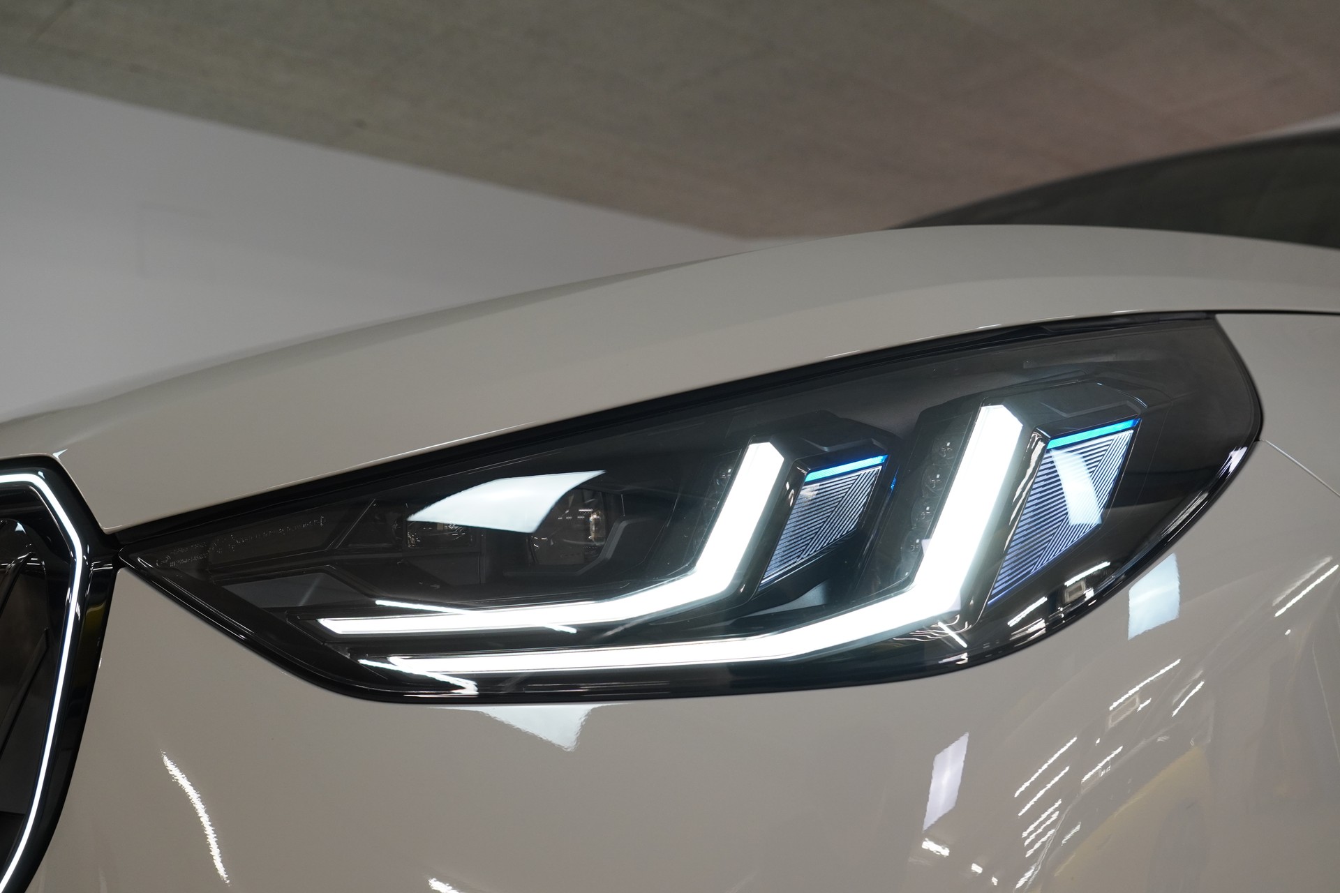 BMW X3 xDrive 30e M Sport Pro-image-8
