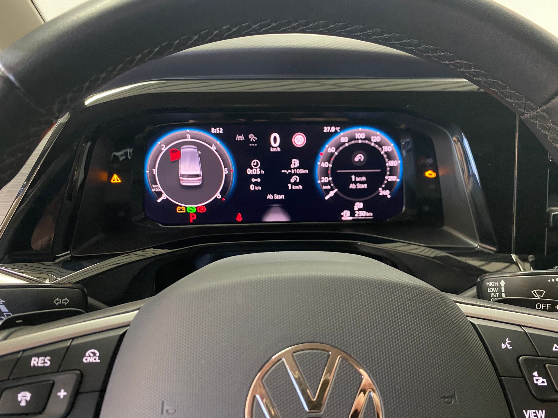 VW Multivan 2.0 TDI Life DSG Lang-image-12