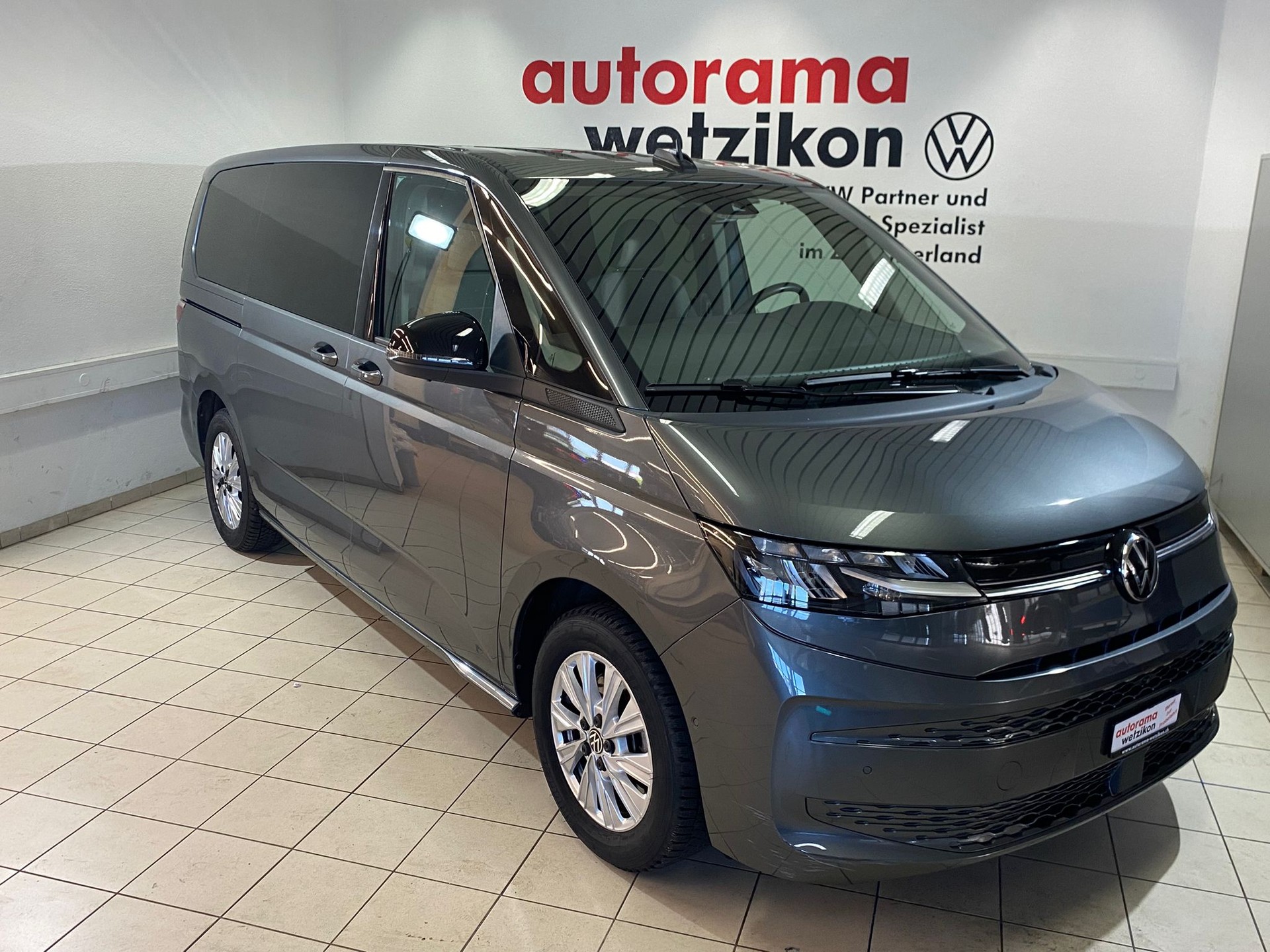VW Multivan 2.0 TDI Life DSG Lang-image-0