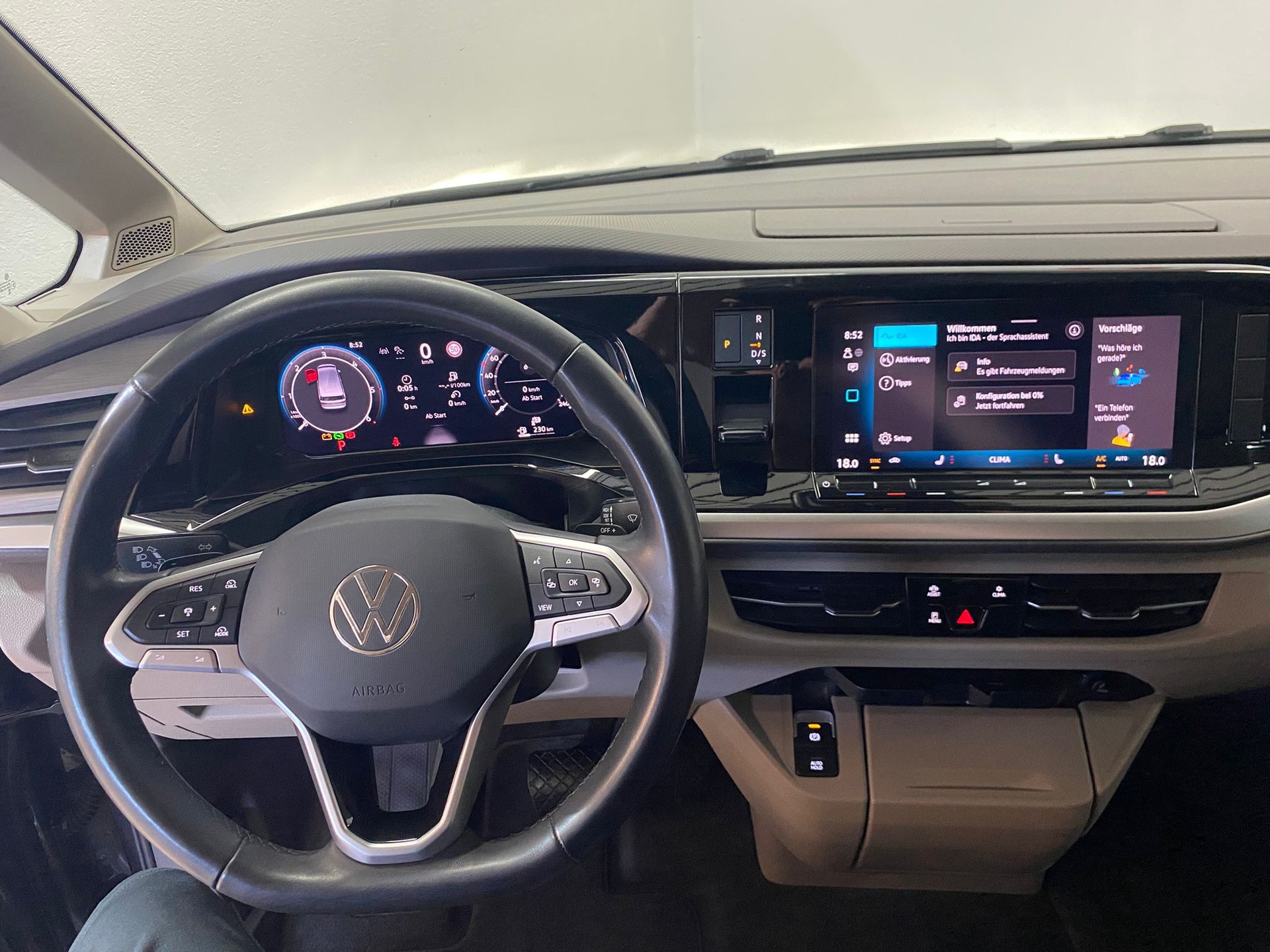 VW Multivan 2.0 TDI Life DSG Lang-image-7