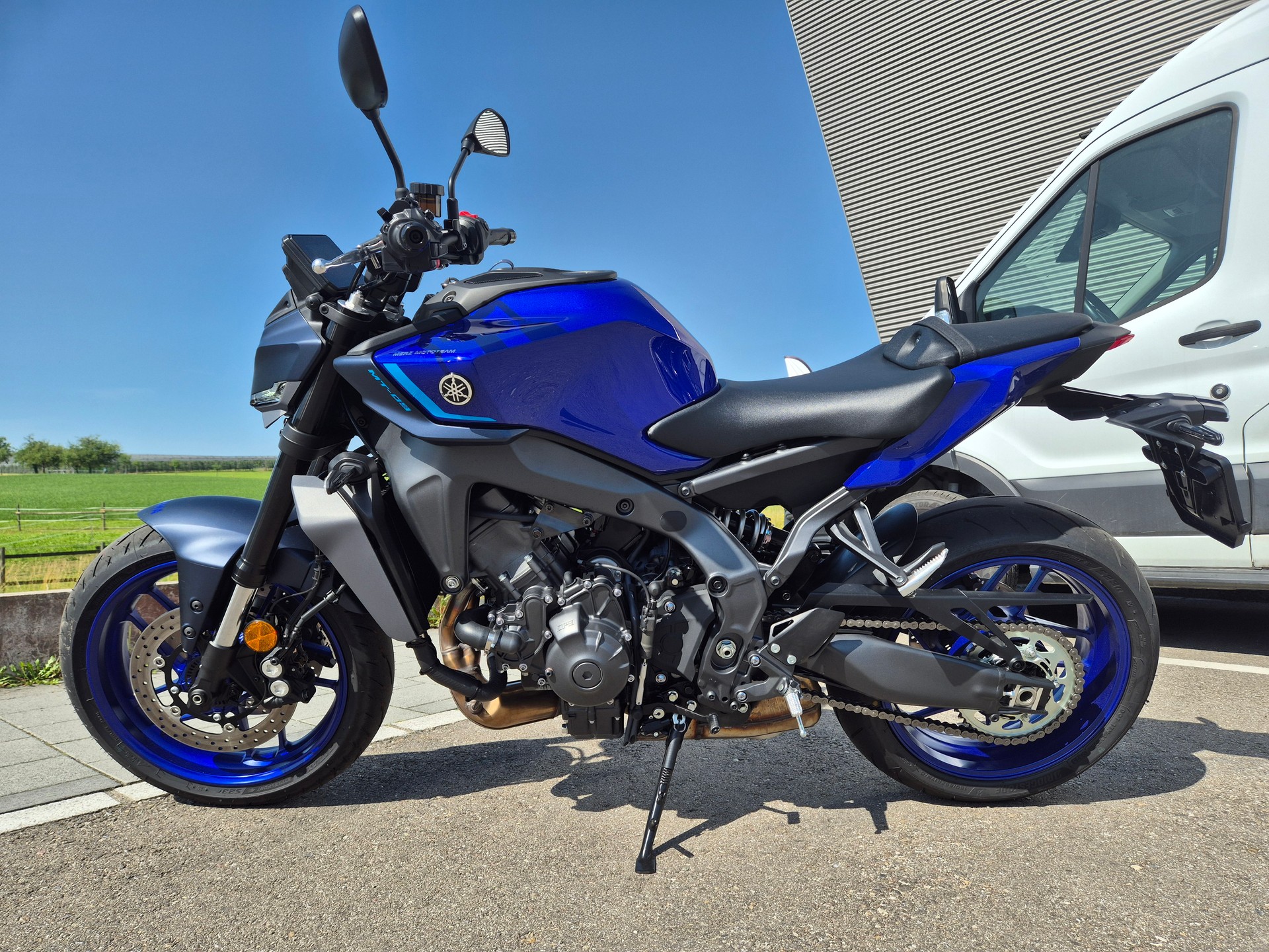 YAMAHA MT-09