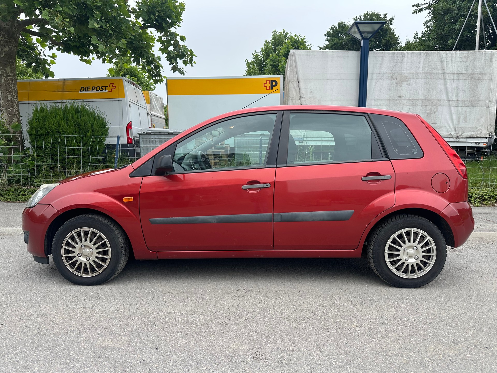 FORD Fiesta 1.4 16V Trend-image-3