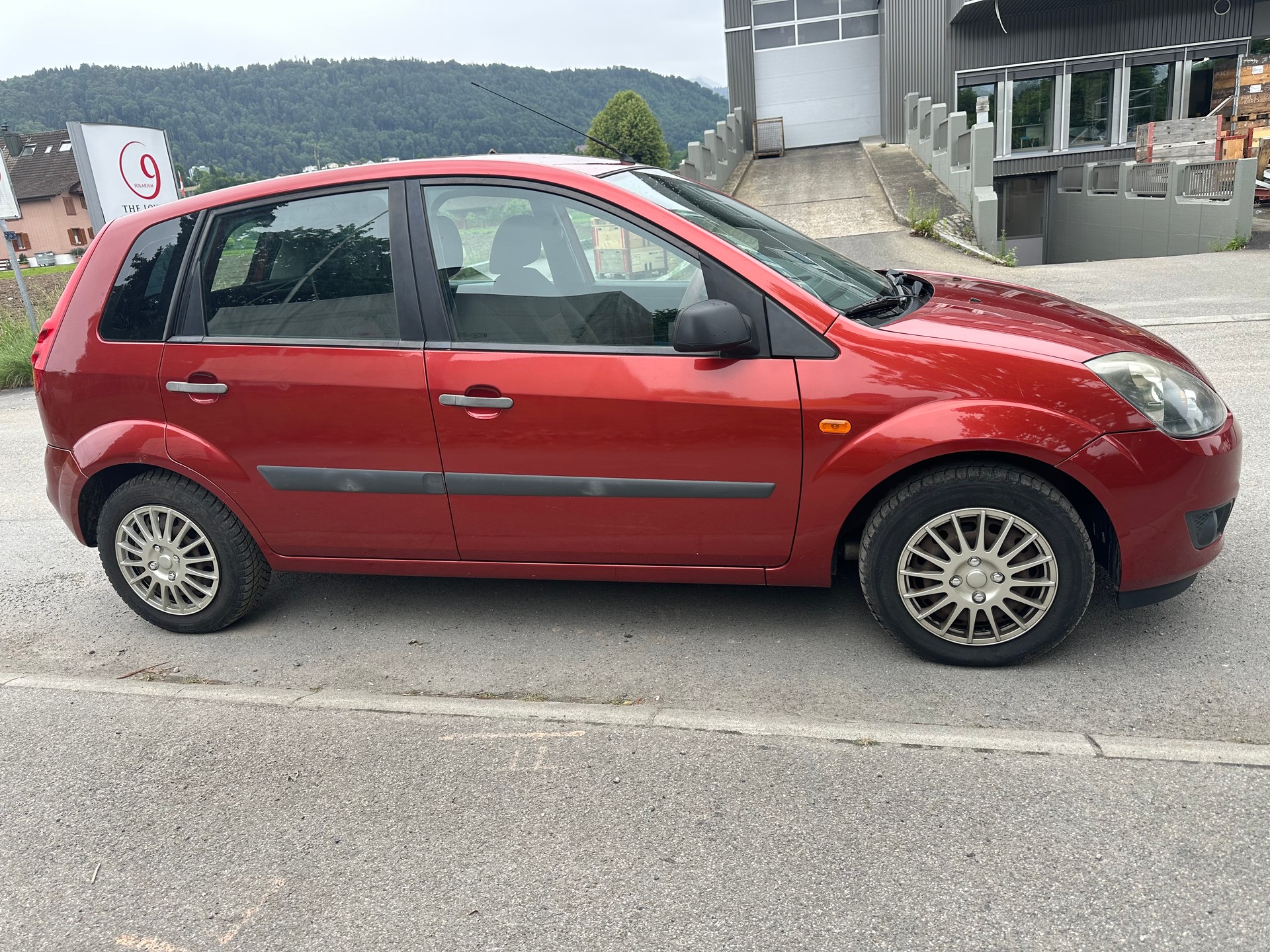 FORD Fiesta 1.4 16V Trend-image-4