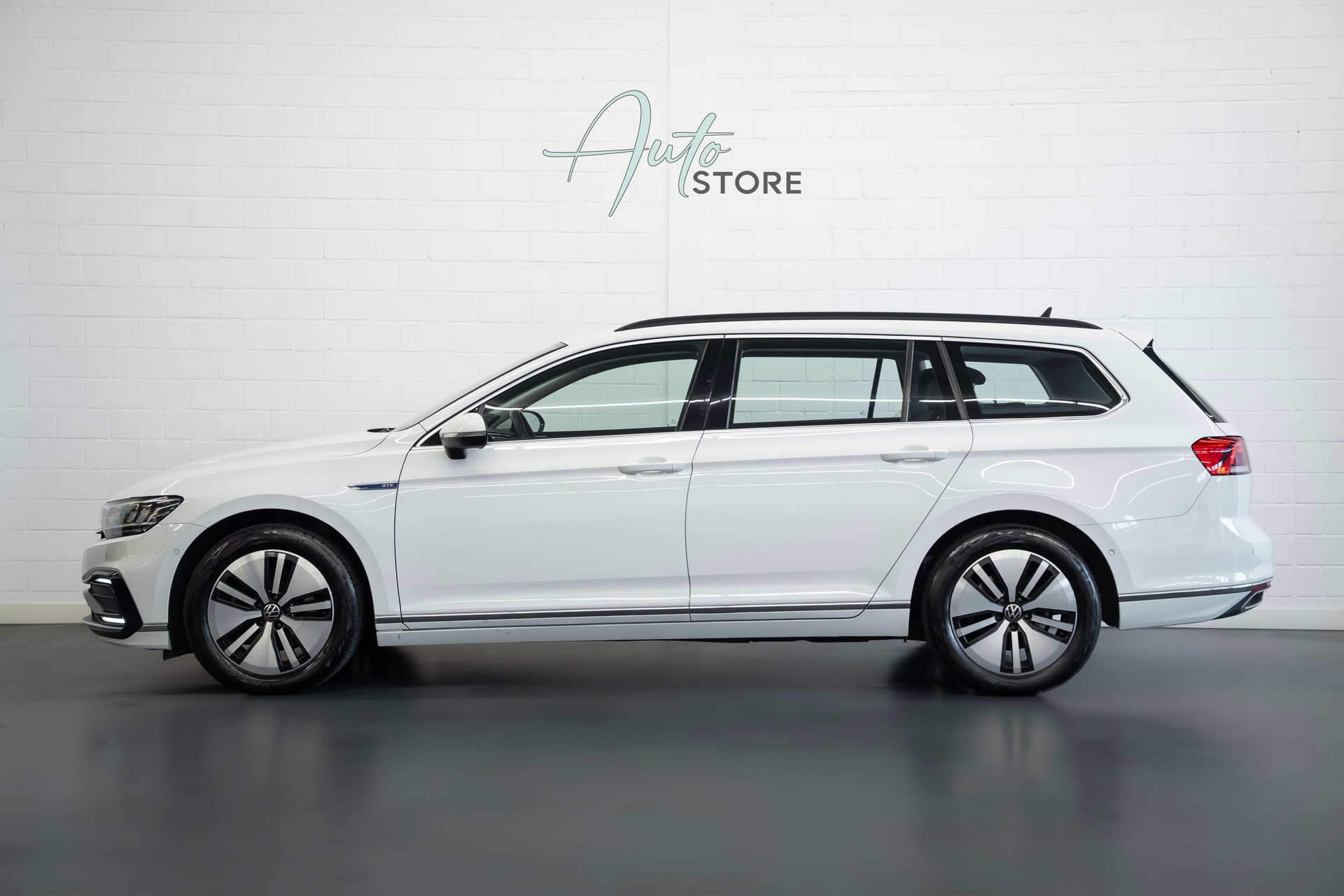 VW Passat Variant 1.4 TSI GTE Hybrid DSG-image-2