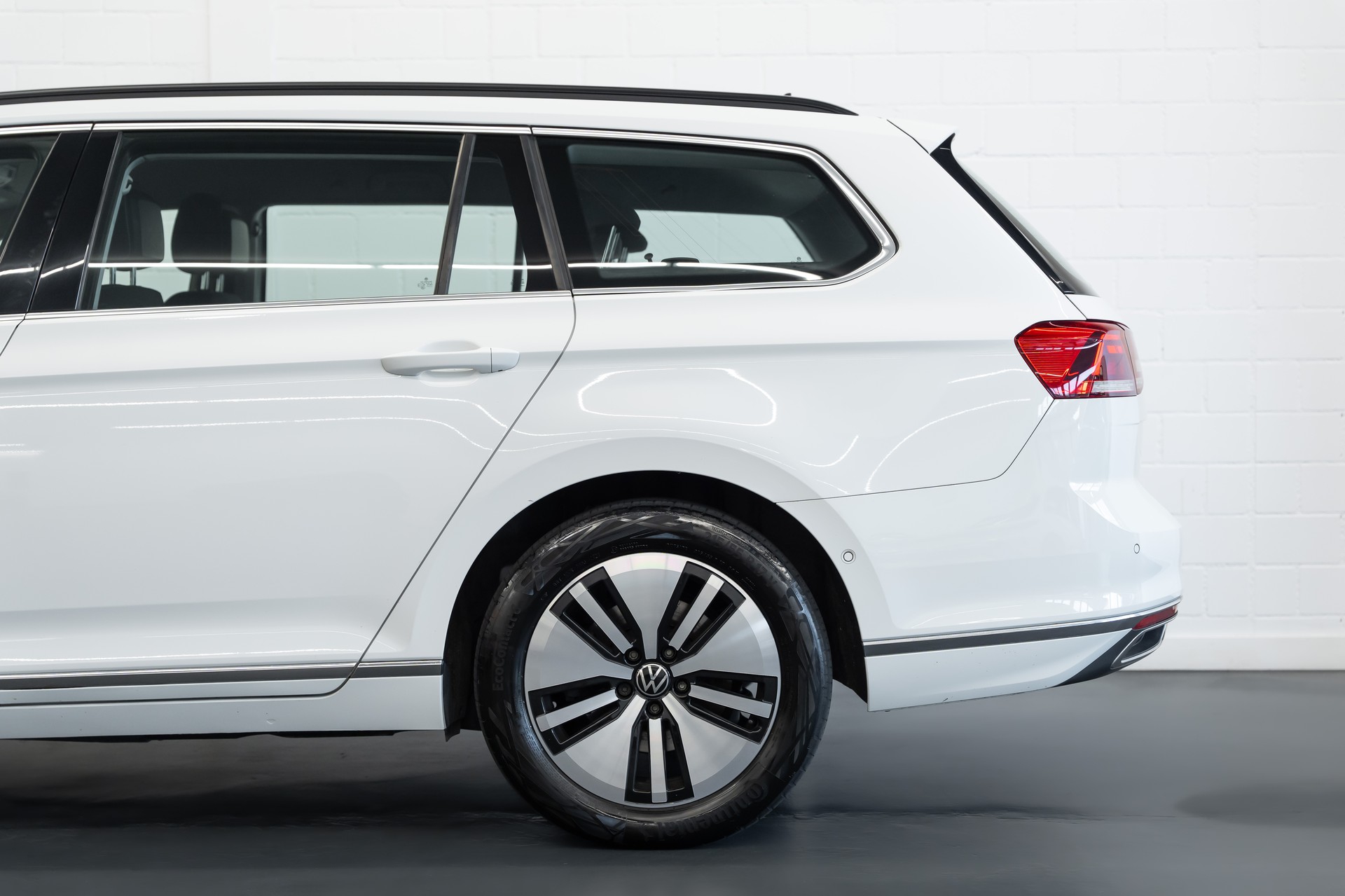 VW Passat Variant 1.4 TSI GTE Hybrid DSG-image-13
