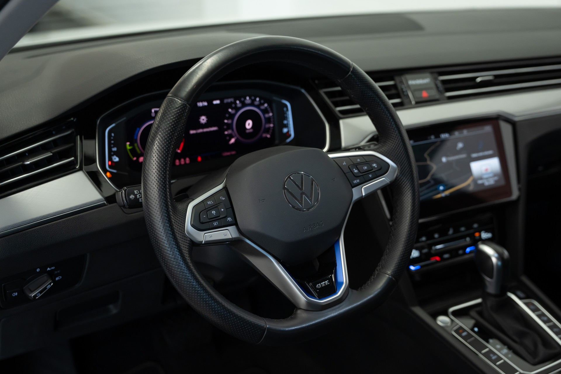 VW Passat Variant 1.4 TSI GTE Hybrid DSG-image-15