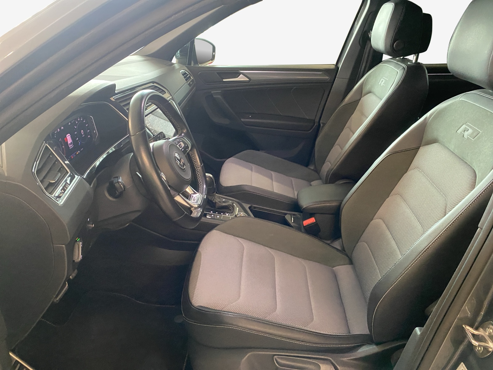 VW Tiguan 2.0TSI Highline 4Motion DSG-image-7