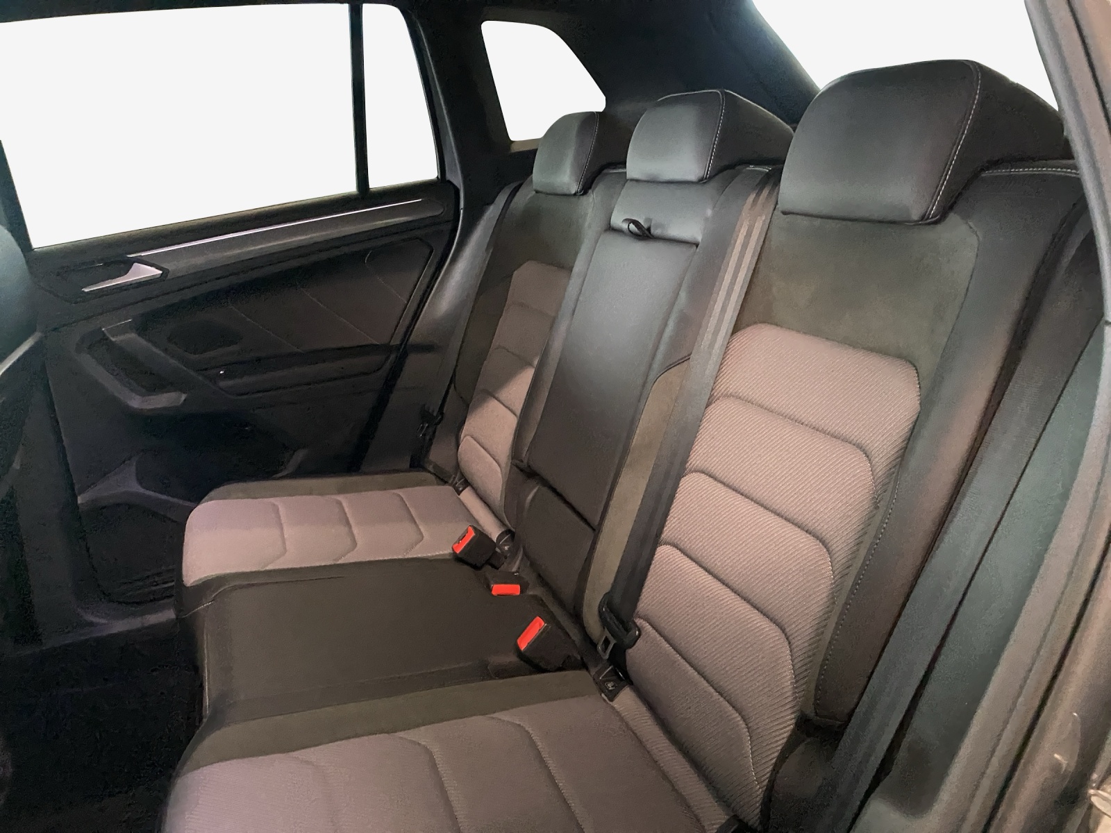 VW Tiguan 2.0TSI Highline 4Motion DSG-image-11