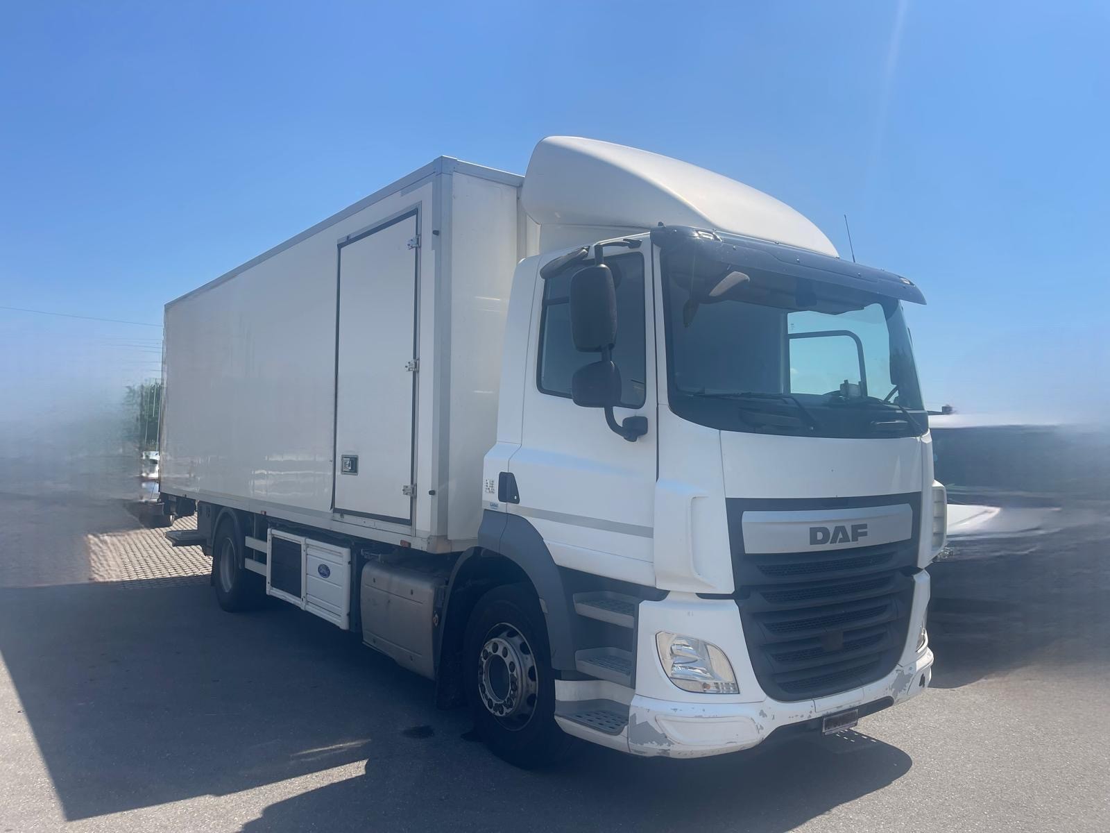 DAF Cf 410 4x2-image-2
