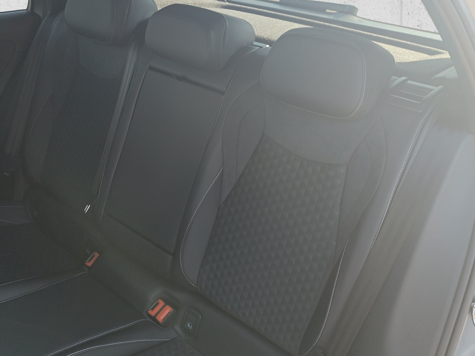 VW T-Roc 1.5 eTSI mHEV R-Line DSG-image-12