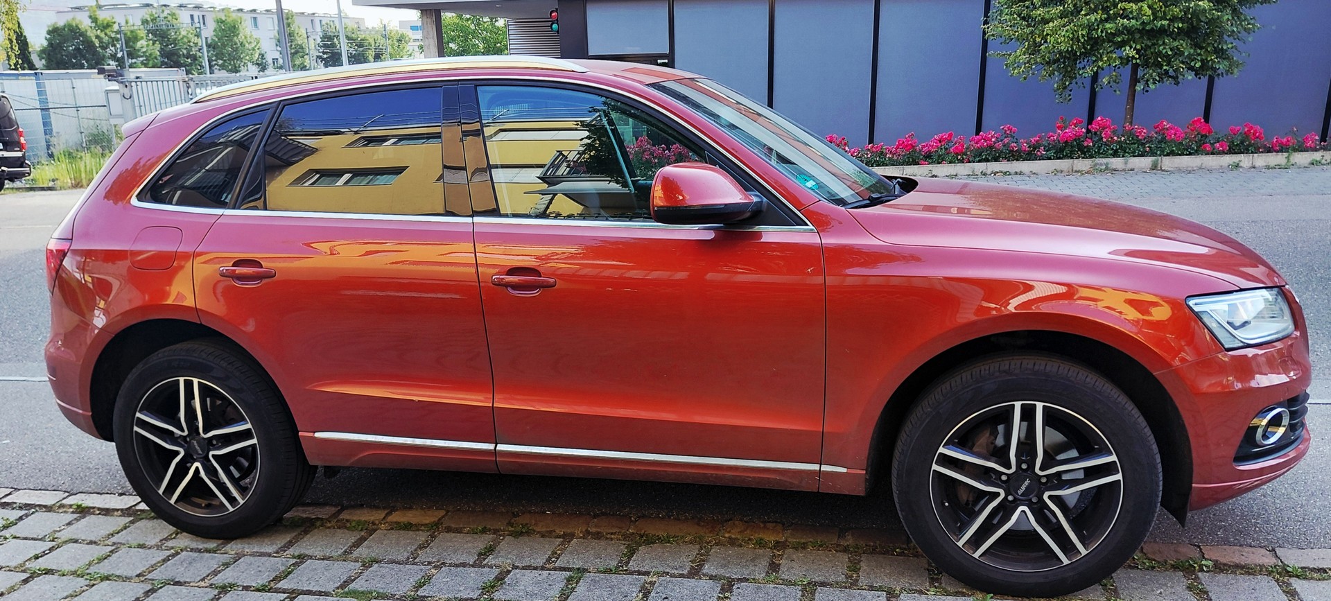 AUDI Q5 3.0 TDI quattro S-tronic-image-4