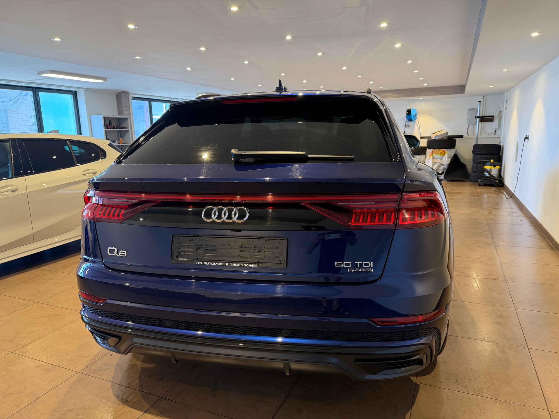 AUDI Q8 3.0 50 TDI Black Edition quattro T-Tronic-image-5