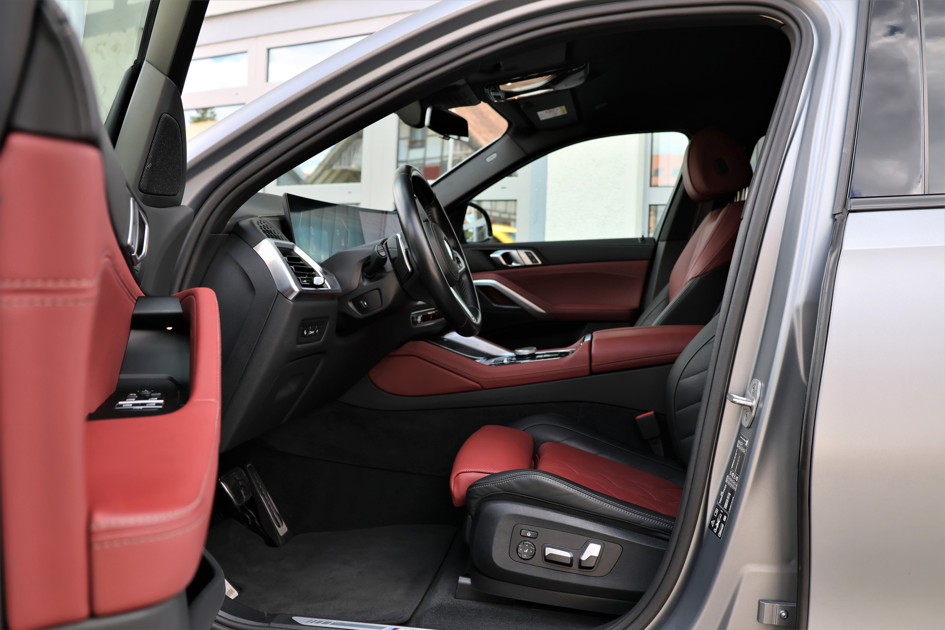 BMW X6 xDrive 48V 30d M Sport Pro Steptronic (CH) *FROZEN GREY*-image-8