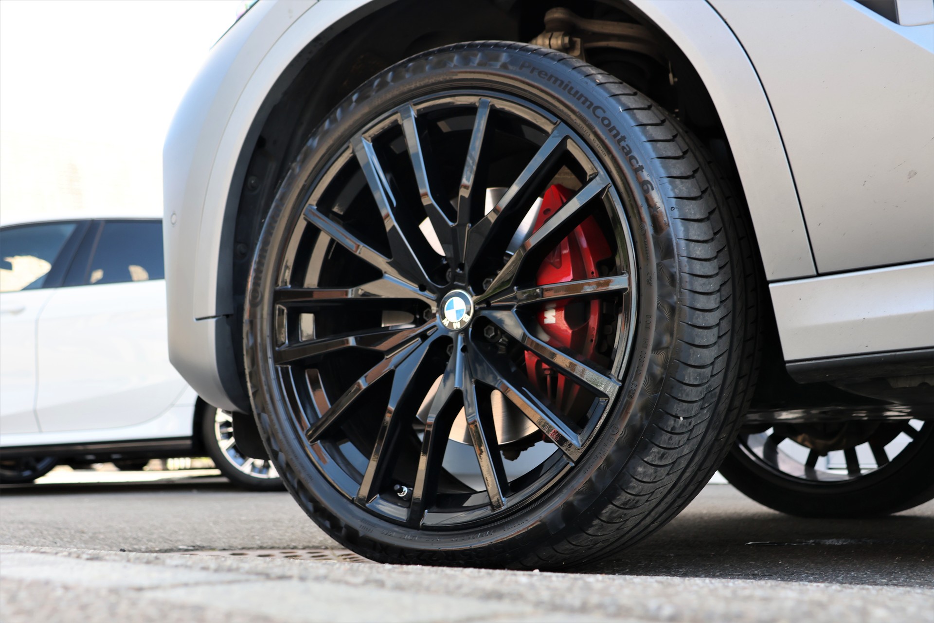BMW X6 xDrive 48V 30d M Sport Pro Steptronic (CH) *FROZEN GREY*-image-7