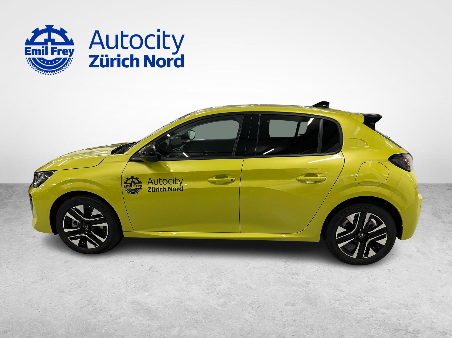 PEUGEOT 208 1.2 Hybrid Allure Premium-image-1