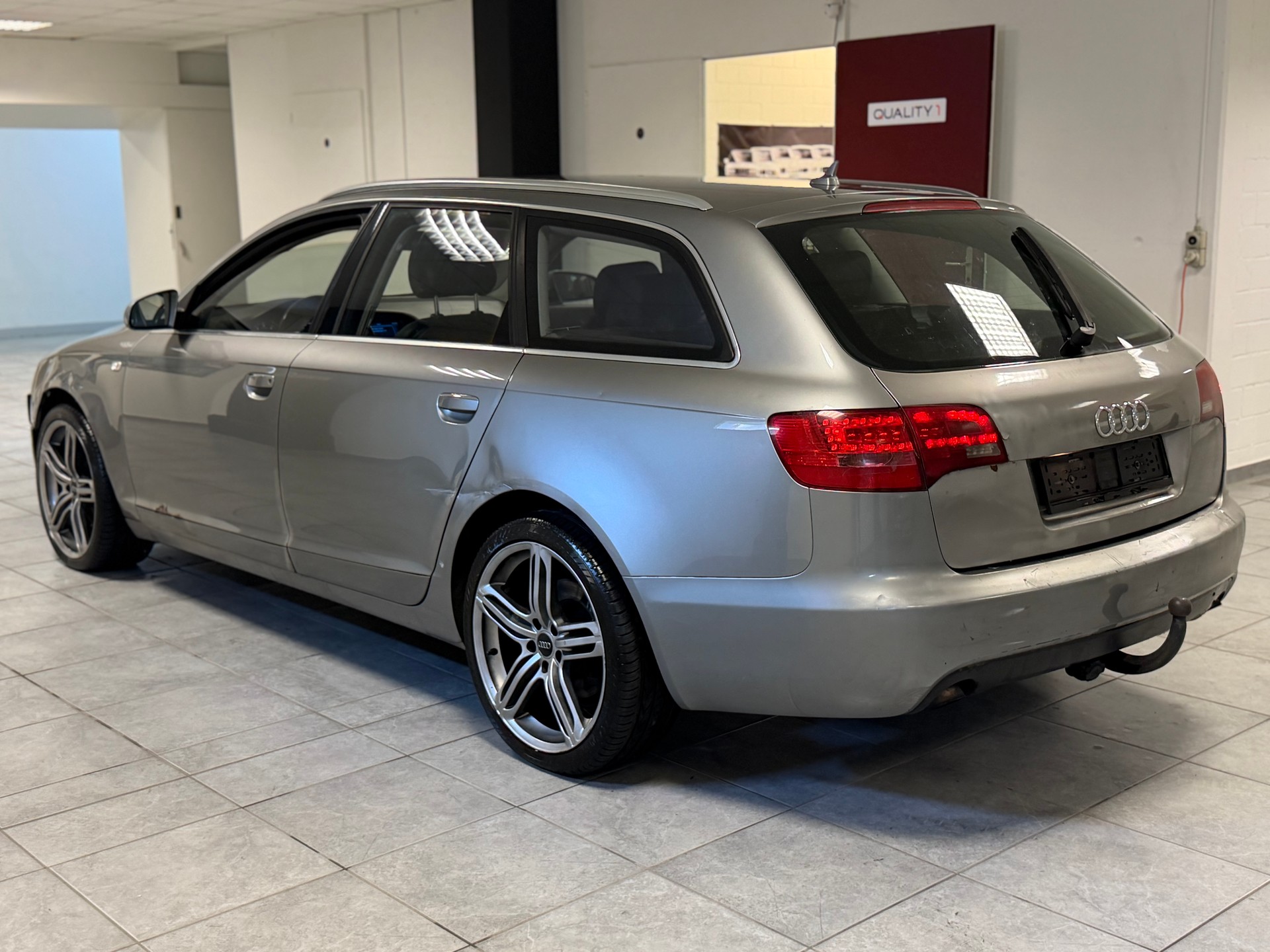 AUDI A6 Limousine 3.0 V6 TDI quattro-image-11