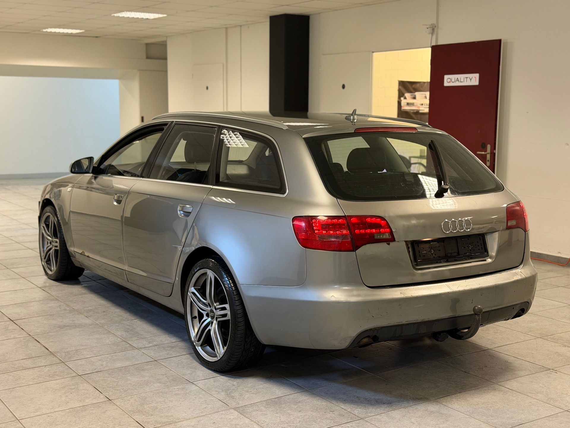 AUDI A6 Limousine 3.0 V6 TDI quattro-image-6