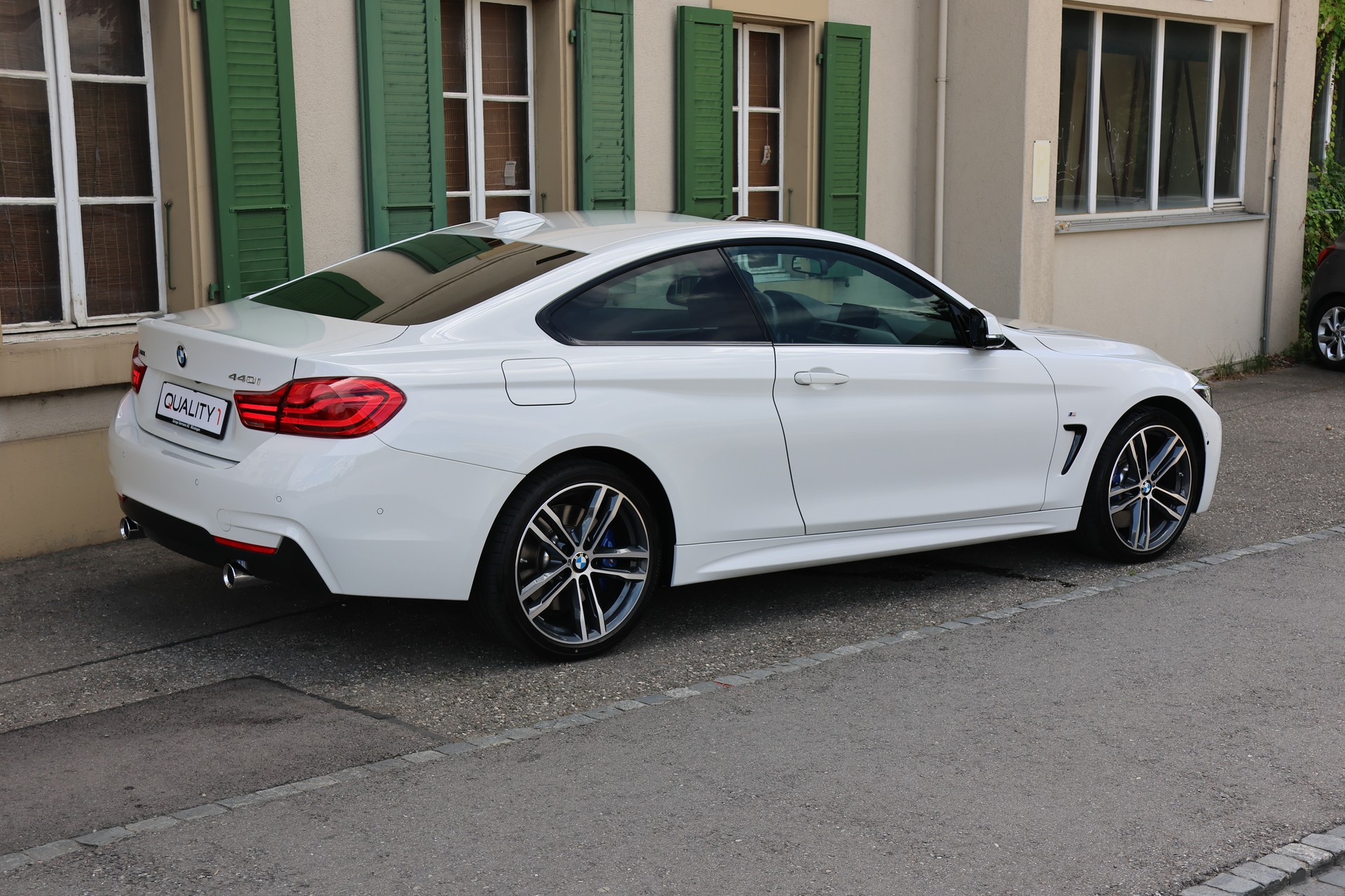 BMW 440i Coupé xDrive M Sport Steptronic-image-5