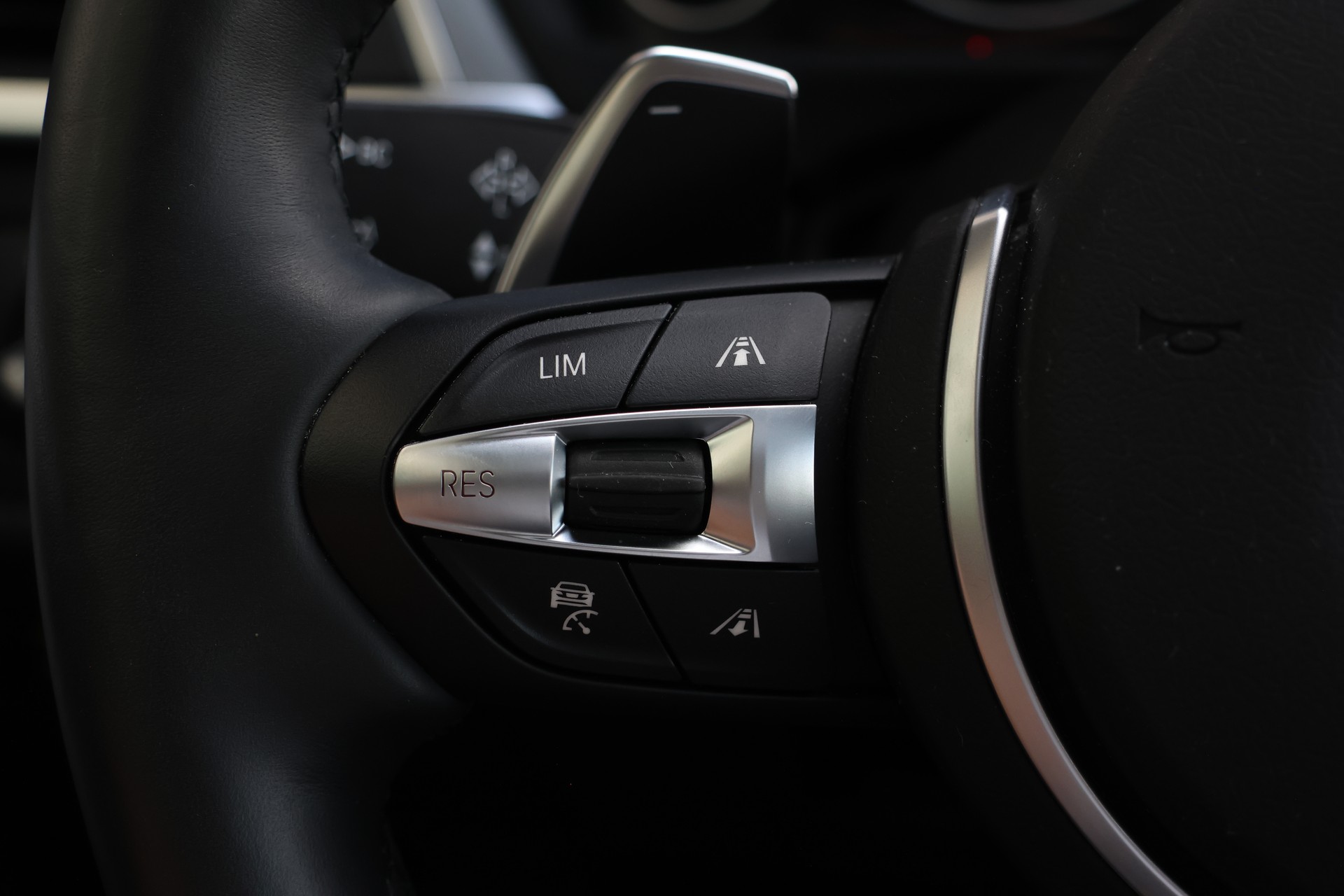 BMW 440i Coupé xDrive M Sport Steptronic-image-14