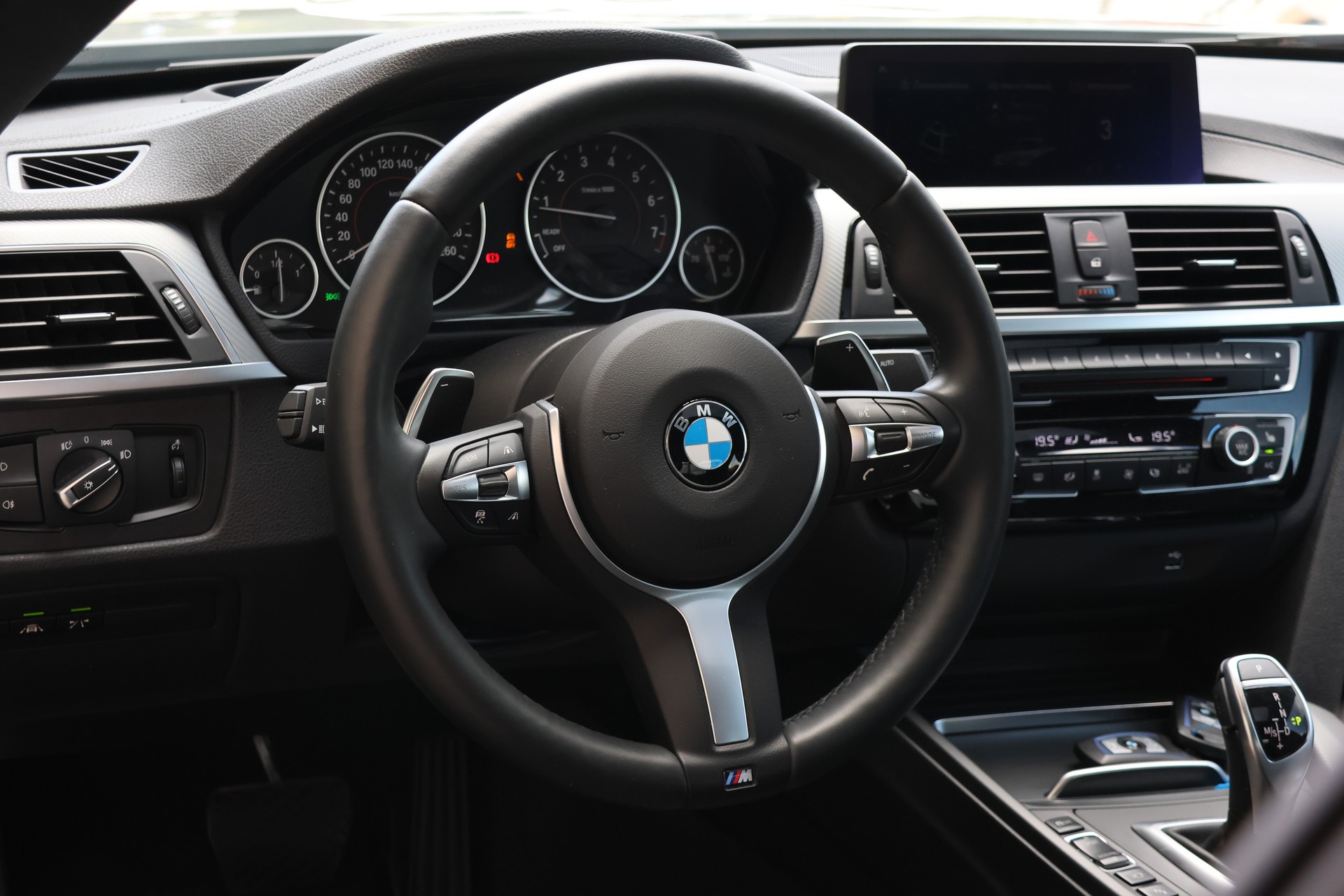 BMW 440i Coupé xDrive M Sport Steptronic-image-13