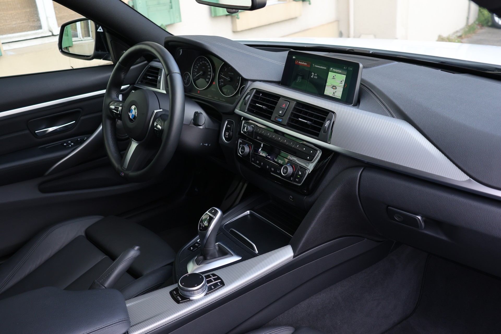 BMW 440i Coupé xDrive M Sport Steptronic-image-8
