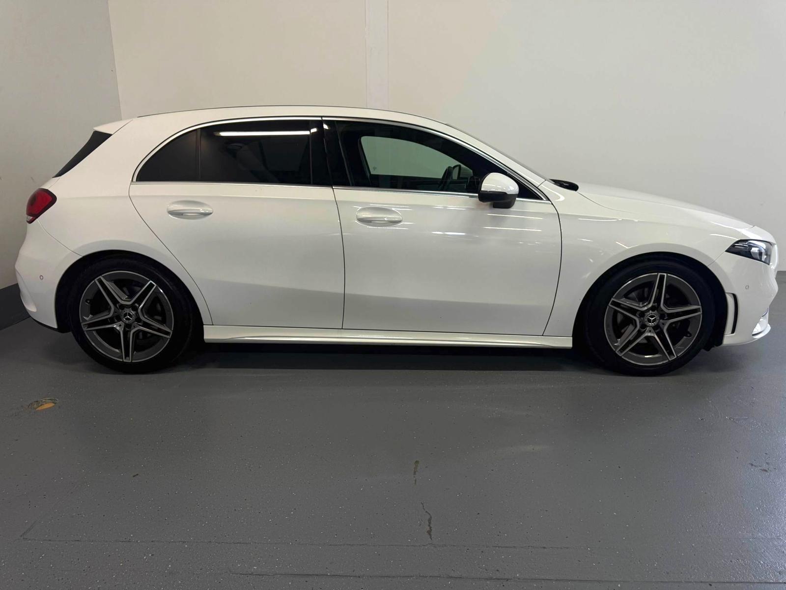 MERCEDES-BENZ A 200 AMG Line 7G-DCT-image-5