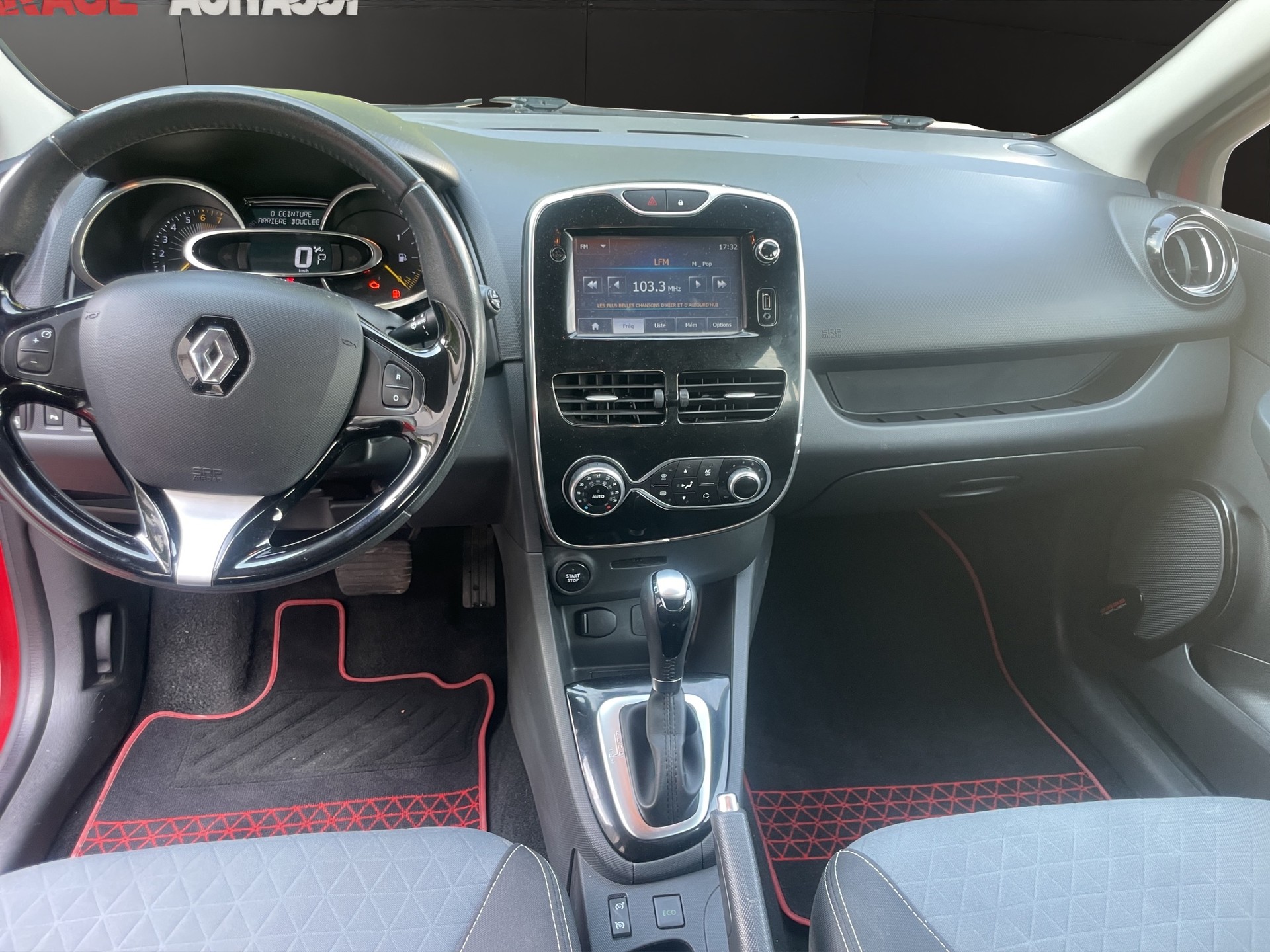 RENAULT Clio 1.2 16V T Swiss Edition EDC-image-8