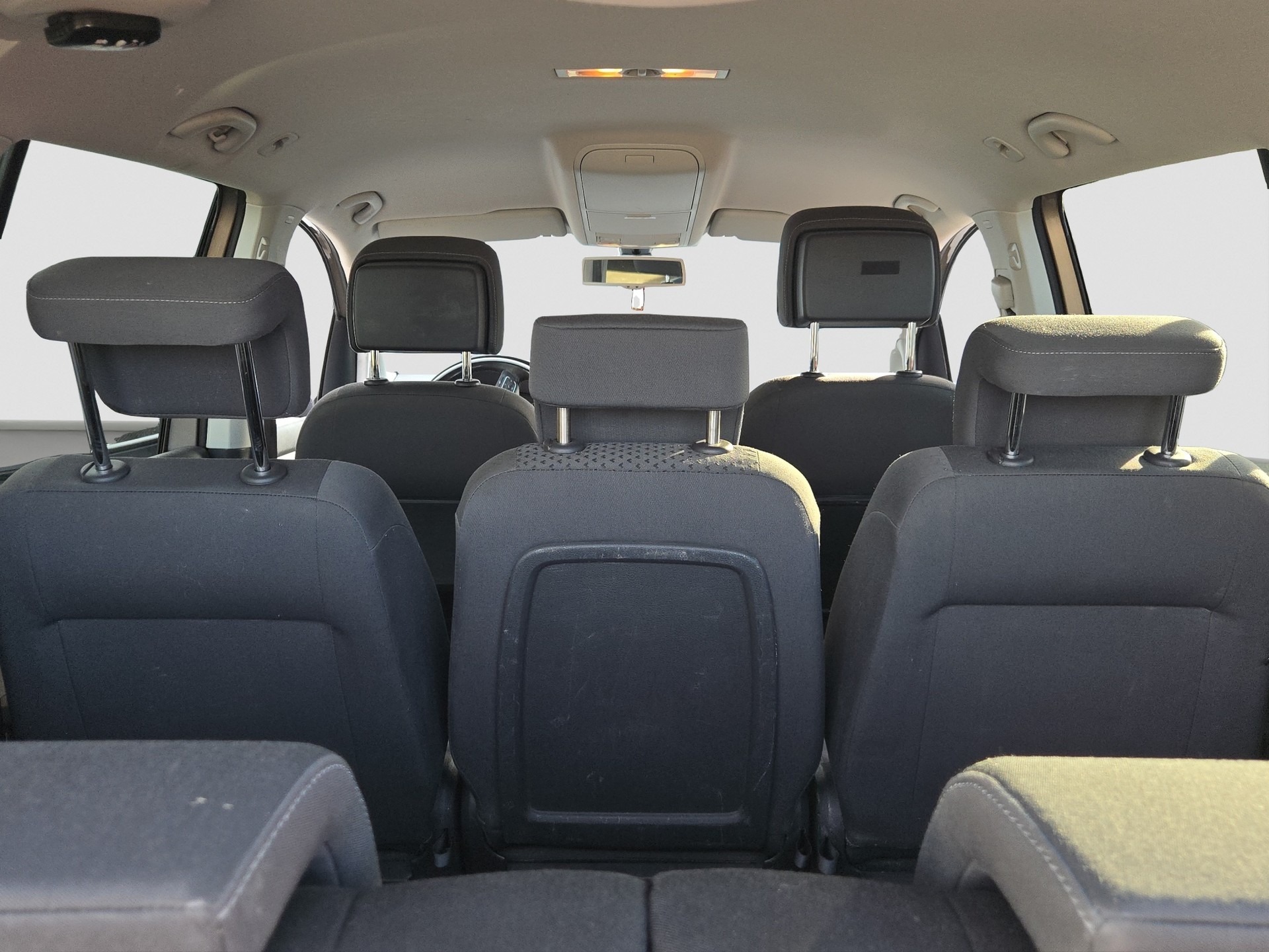 VW Touran 1.4 TSI Design-image-11