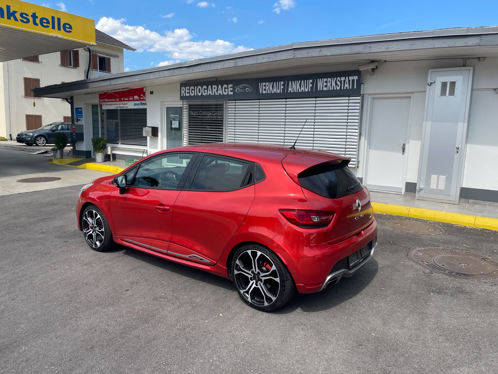 RENAULT Clio 1.6 T RS 220 Trophy EDC-image-2