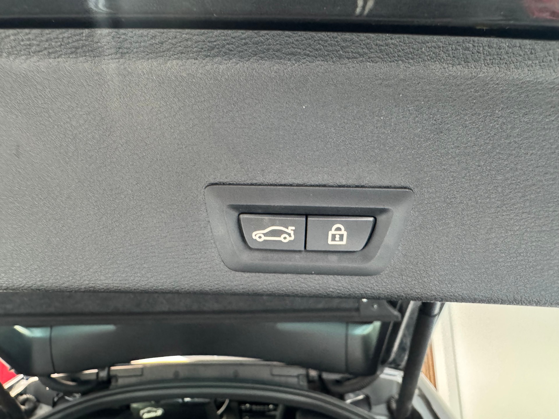 BMW X4 xDrive 20d M Sport Steptronic-image-23