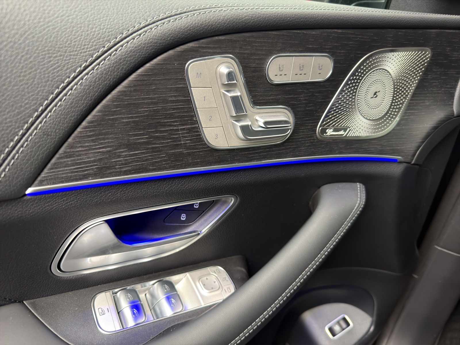MERCEDES-BENZ GLS 450 d 4MATIC-image-12