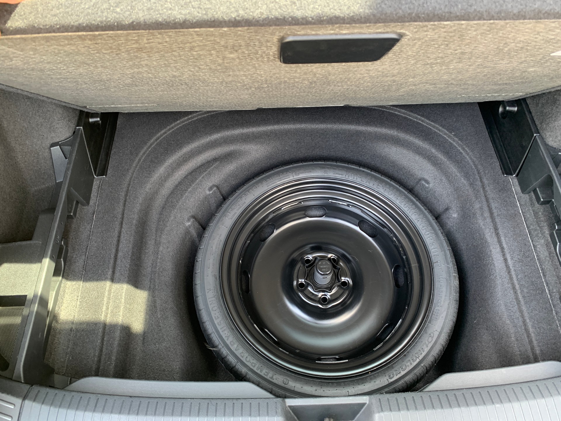VW Golf Variant 2.0 TSI R-Line DSG 4 Motion-image-16
