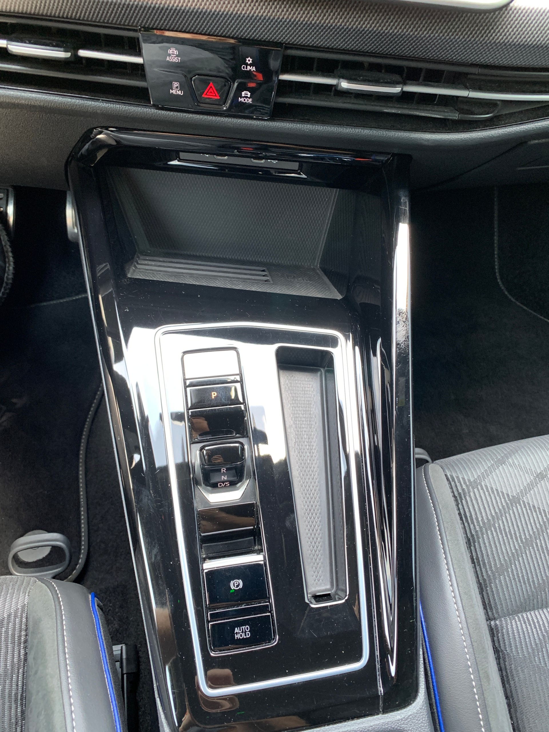 VW Golf Variant 2.0 TSI R-Line DSG 4 Motion-image-12