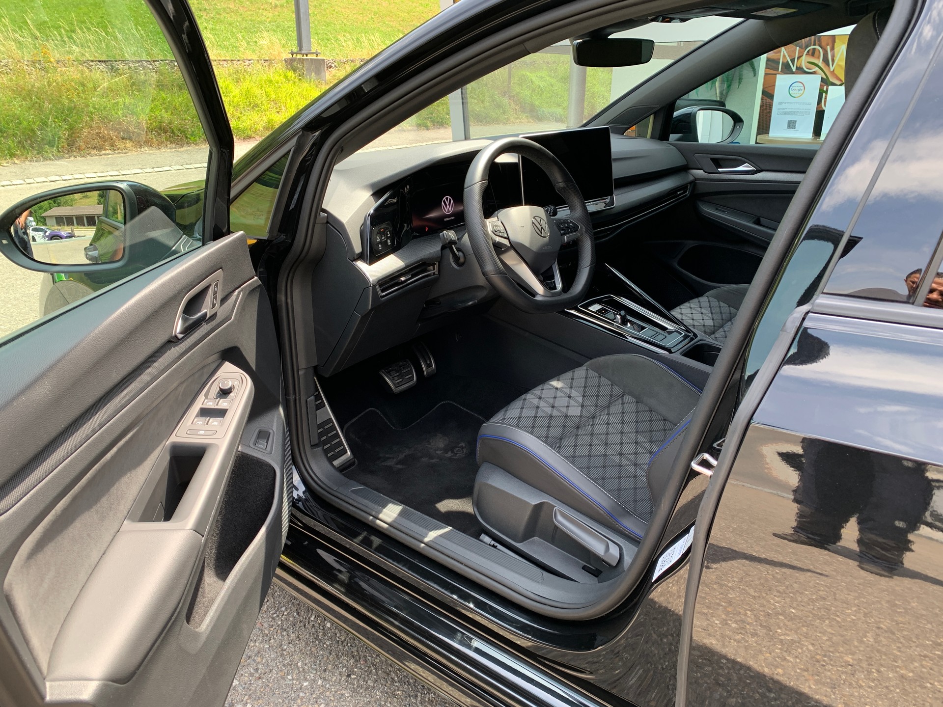 VW Golf Variant 2.0 TSI R-Line DSG 4 Motion-image-7